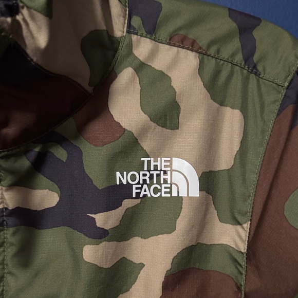 The North Face Green and Brown Camouflage Jacket Youth S 7/8 - Picture 2 of 9